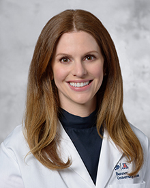 Dr. Julia               Cremer