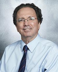 Dr. Fernando                                                          Martinez