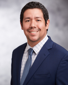 Dr. Oscar             Campuzano