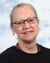 Dr. Julie                   Lindholm